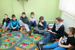 15.12.2017_nietypowa_lekcja_w_bibliotece_miejskiej_08