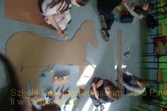 04.06.2019_dekkoracja-projekt_miedzyszkolny_inscenizacja_basni_o_kocie_w_butach_2
