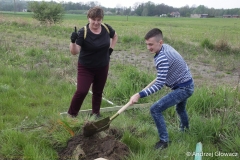 30.04.2019_sadzenie_debow_17