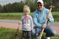 30.04.2019_sadzenie_debow_39