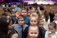 "Smyczki kontra instrumenty dęte"