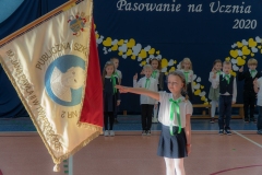 25.11.2020_slubowanie_klas_pierwszych_oraz_pasowanie_na_ucznia_15