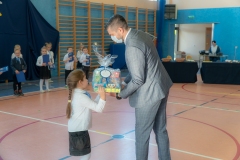 25.11.2020_slubowanie_klas_pierwszych_oraz_pasowanie_na_ucznia_21