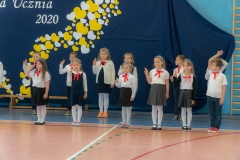 25.11.2020_slubowanie_klas_pierwszych_oraz_pasowanie_na_ucznia_26