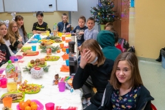 17.12.2021_wigilieklasowe2021_27