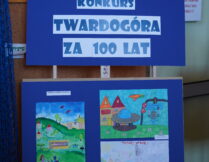 Więcej o: Uczniowie  wyróżnieni przez Burmistrza Miasta i Gminy Twardogóra w konkursie pt. „Twardogóra za 100 lat”