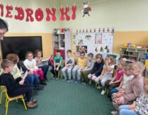 Więcej o: Cała Polska czyta Dzieciom